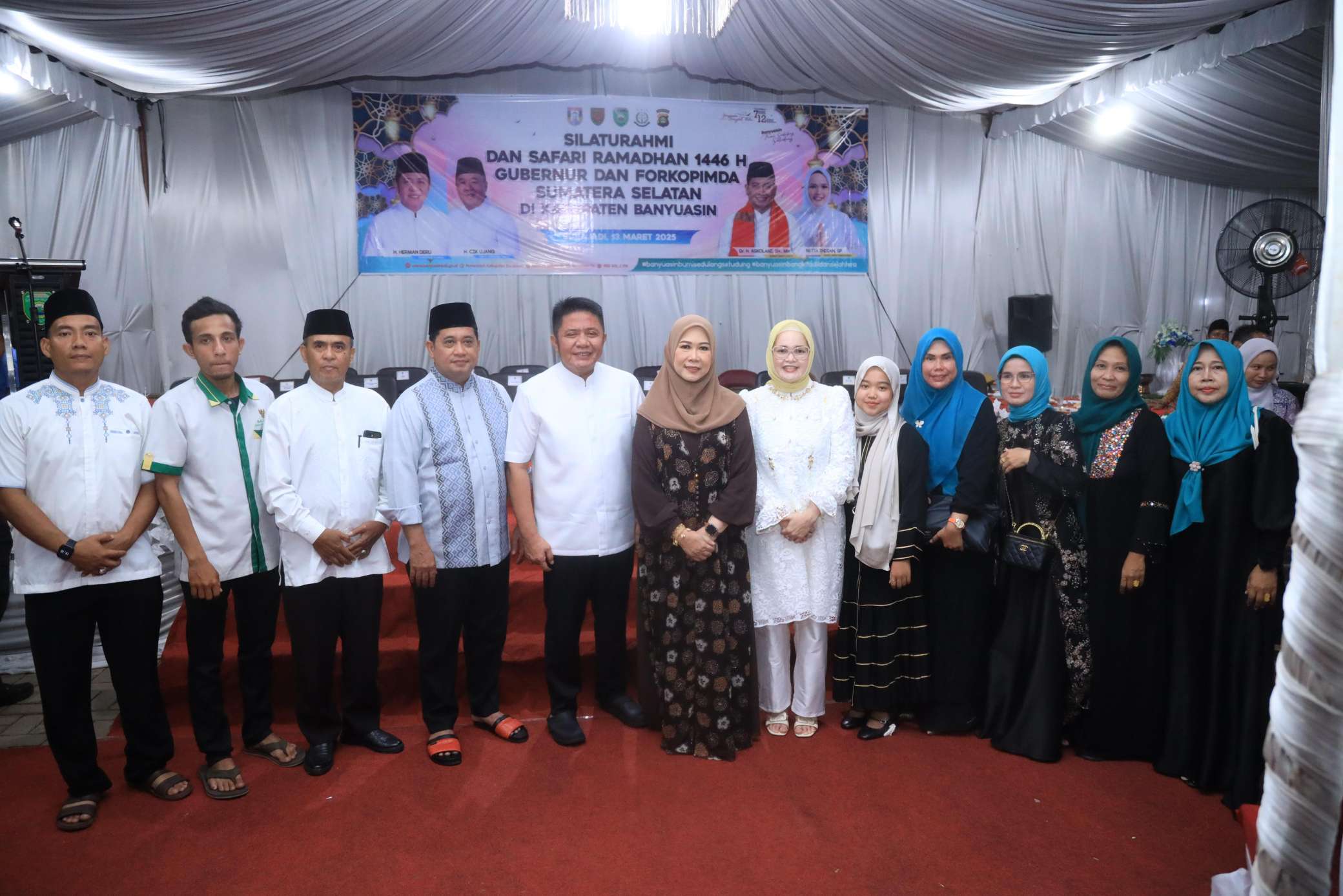 Gubernur Herman Deru dan Ketua TP PKK Sumsel Gelar Silaturahmi, Berbuka Puasa Bersama Masyarakat Banyuasin