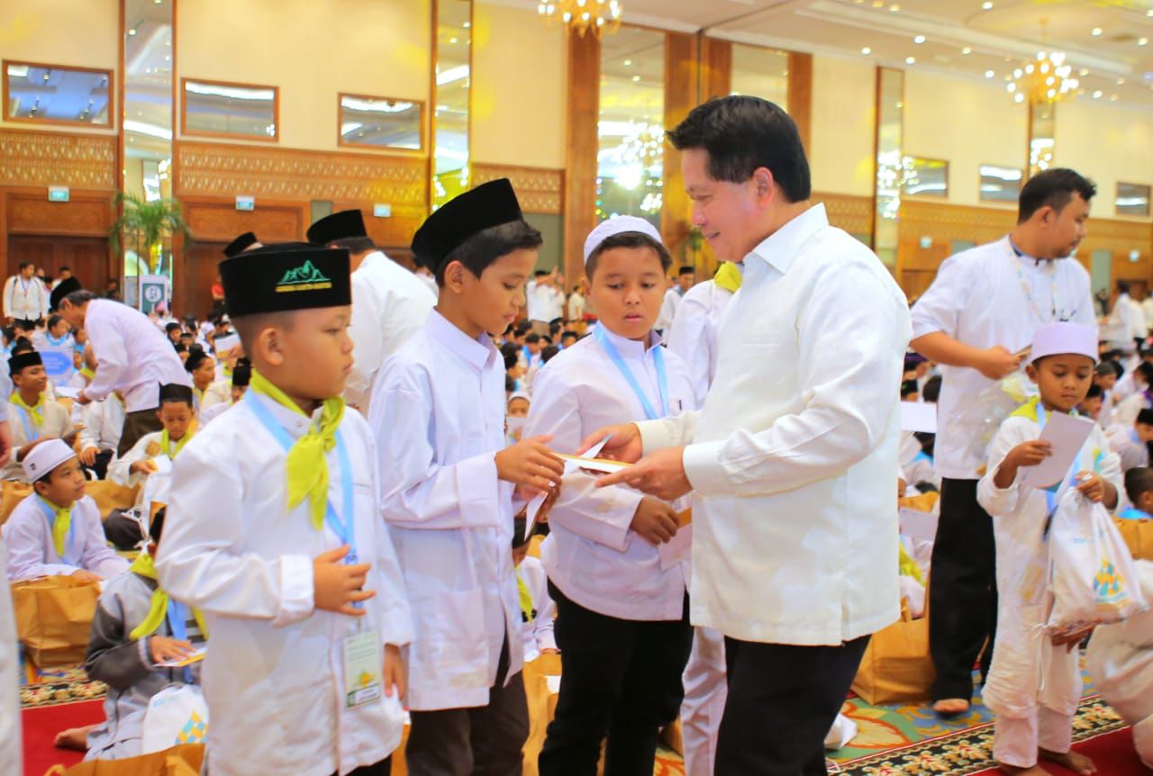 Maknai Ramadan dan Nuzulul Quran, BSI Bagi THR ke 2.222 Anak Yatim