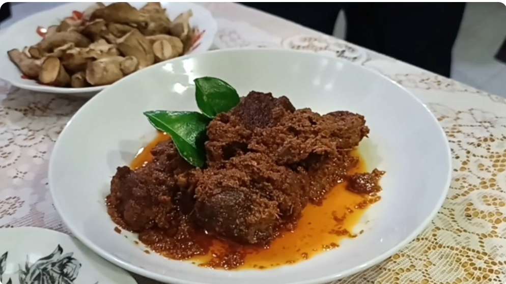 Mau Nikmati Makanan Makanan Sehat, Rendang Jamur Shintake Salah Satu Alternatifnya