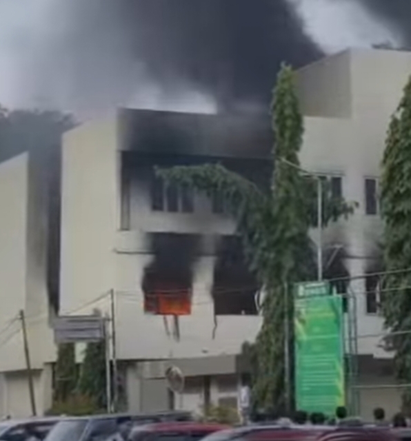 Korek Api Gas, Diduga Penyebab Kebakaran Gedung Politeknik Sriwijaya, Satu Pelaku Masih Anak-anak Diamankan 