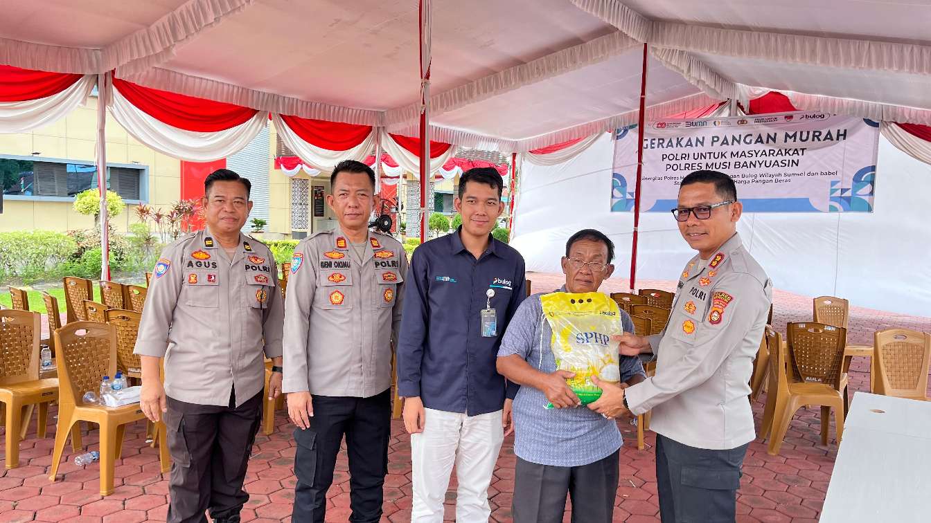 Polres Muba dan Bulog Gelar Pasar Murah, Salurkan 6 Ton Beras SPHP untuk Warga