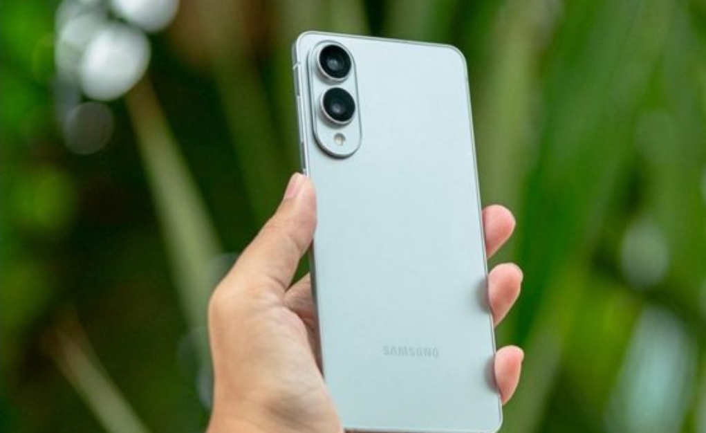 Samsung Galaxy S25 Edge, Paling Tipis, Ringan, dan Canggih dengan Kamera 200MP & AI Premium