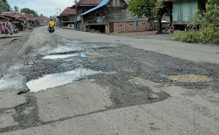 Jalinteng di Sanga Desa Kembali Berlubang 