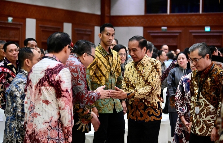 Pj Gubernur Sumsel Simak Pengarahan Presiden Jokowi Pada Kegiatan Penyampaian LHP LKPP dan IHPS II TA 2023