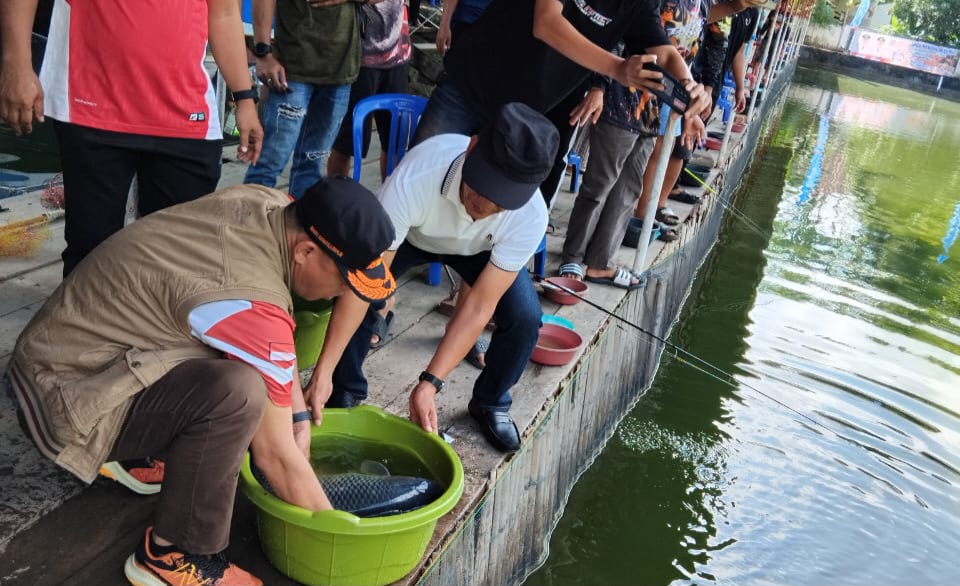 Lomba Mancing Ikan Mas Meriahkan HUT ke-69 Kabupaten Muba