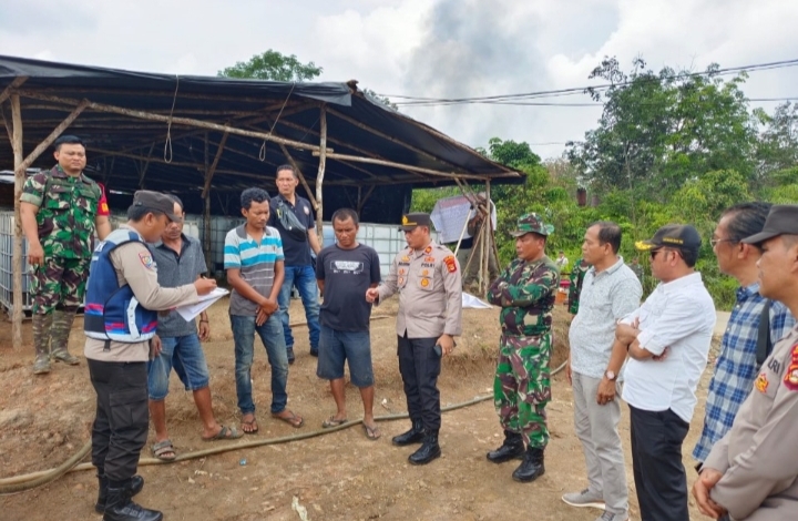 Mendadak! Polsek Sanga Desa Bersama Forkopimcam, Sambangi Tambang Minyak dan Tempat Penyulingan Ilegal 