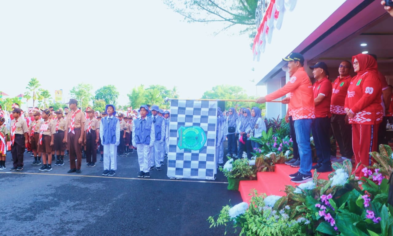 Lomba Baris-Berbaris Meriahkan HUT ke-80 RI di Muba, Ratusan Pelajar Unjuk Kekompakan