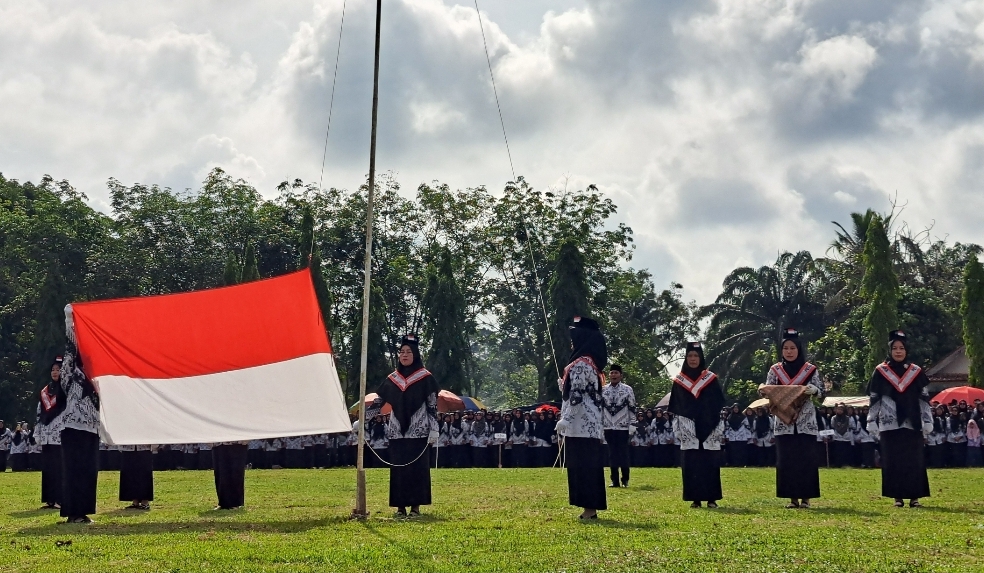 Ratusan Guru di Sungai Lilin Peringatan HUT PGRI ke - 79 dan Hari Guru Nasional 2024, Sekolah Diliburkan