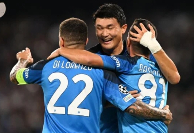 Drama 6 Gol di Naples, Napoli Bantai Ajax Amsterdam