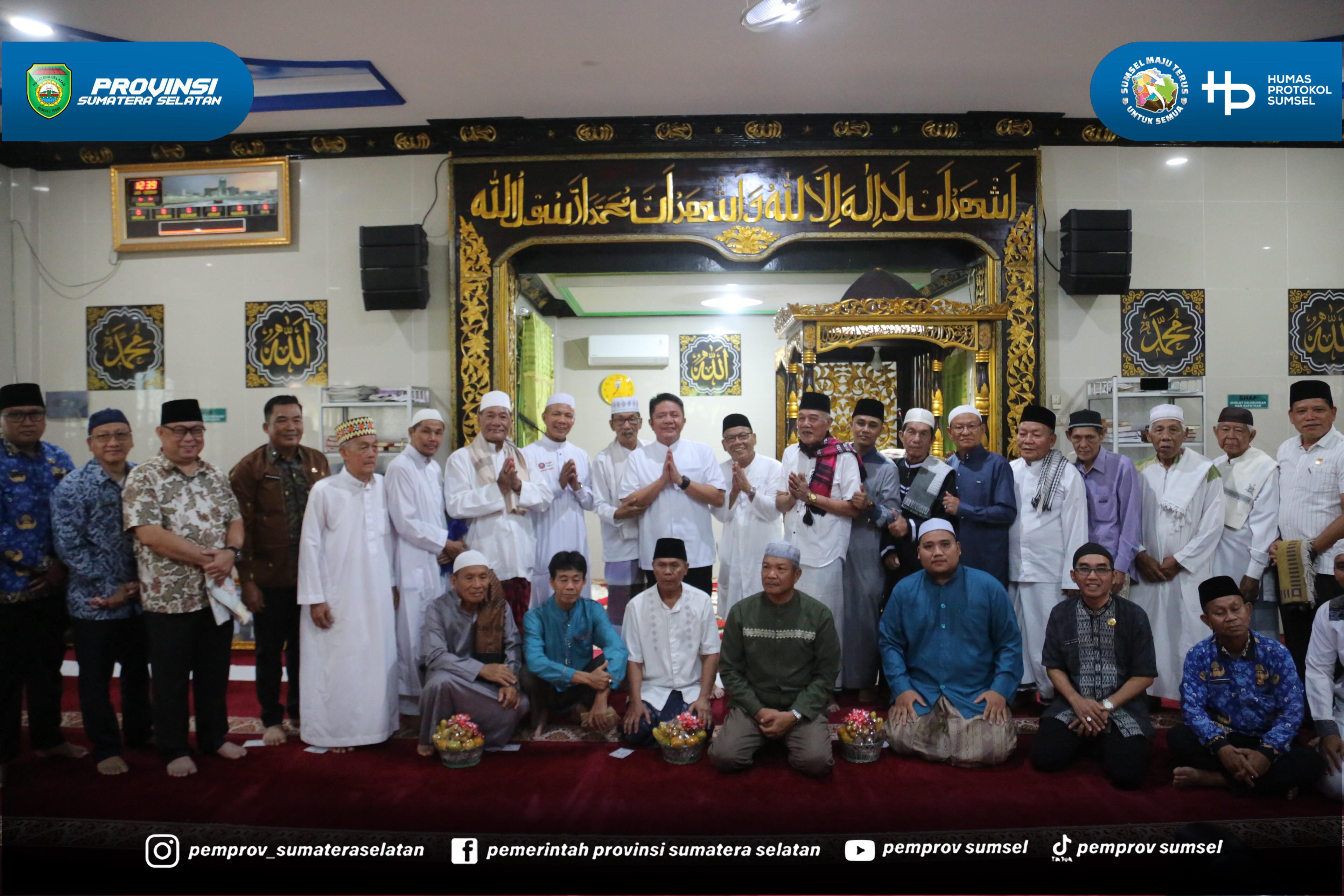 Gubernur Herman Deru Safari Erat Silaturahmi Dengan Jamaah Sholat Masjid Nurul Yakin 9 Ulu