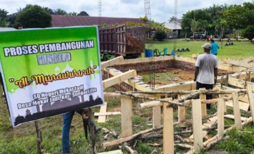 Seimbangkan Pendidikan Akademik dan Ilmu Agama, SD N Mekar Jadi Bangun Musollah