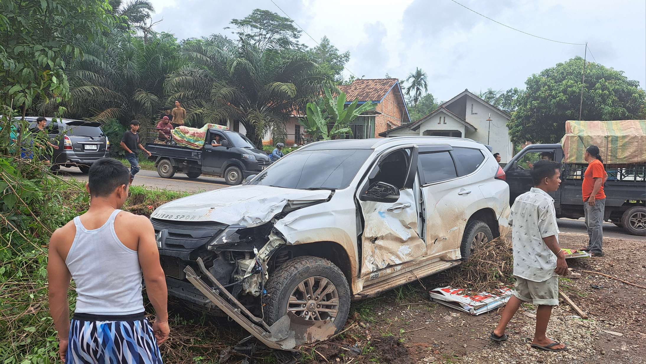 Kecelakaan Maut di Jalintim Srigunung, Pajero Sport Hantam 4 Motor, 3 Meninggal 2 Orang Luka