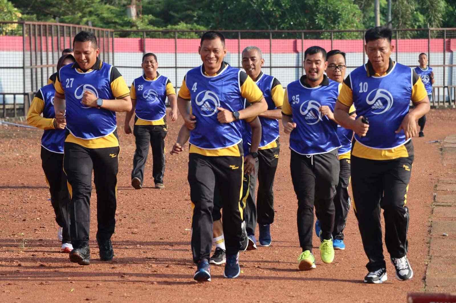 Jaga Kebugaran Tubuh, Personil Polres Muba Gelar Kesemaptaan Jasmani