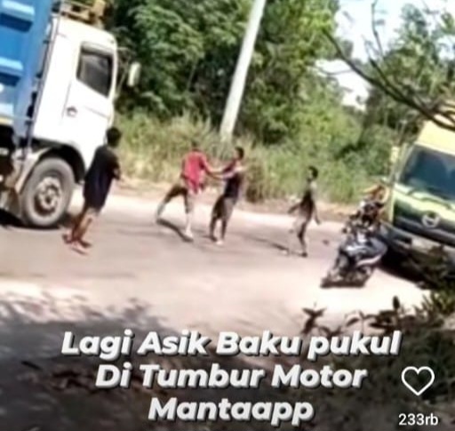 Viral, Video Baku Pukul Sopir Fuso, Diduga Terjadi di Desa Telang Bayung Lencir, Musi Banyuasin