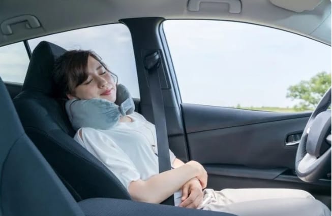 Waspada, Ini Bahaya Tidur di Dalam Mobil dengan AC Menyala