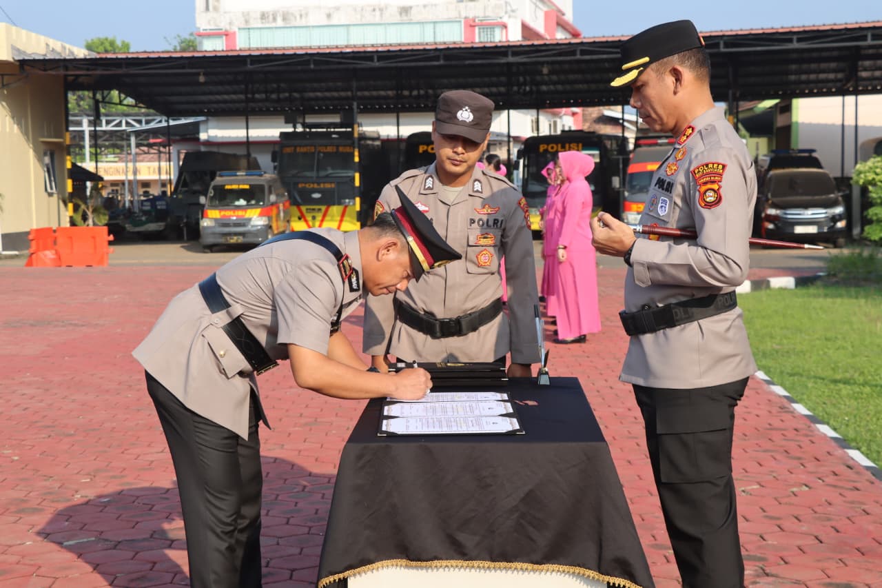 Polres Muba Gelar Sertijab Tiga Pejabat, Kapolres Tekankan Pentingnya Pelayanan Masyarakat