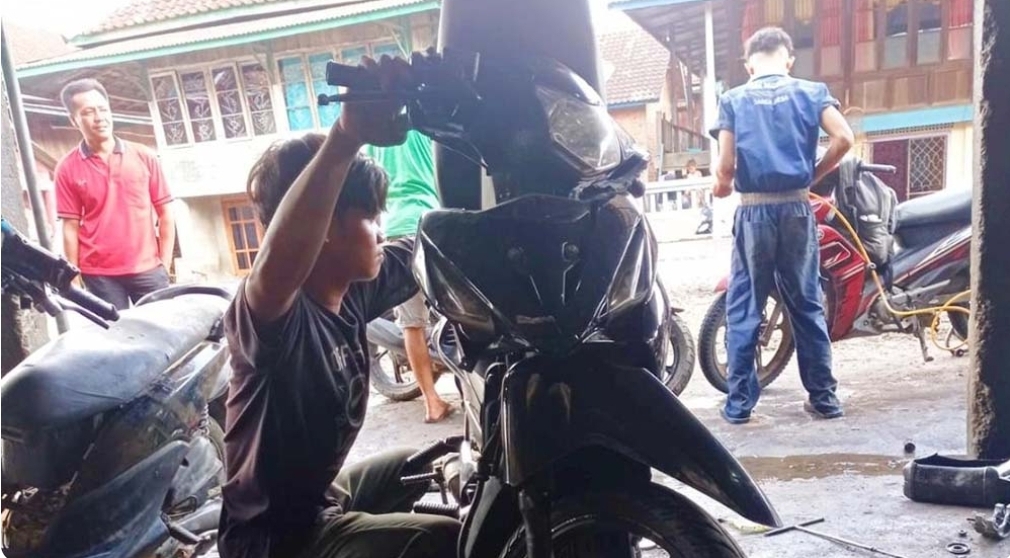 Pengusaha Bengkel Motor di Sanga Desa Bisa Tersenyum, Setiap Hari Masih Ramai Didatangi Pelanggan