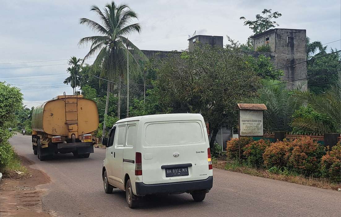 Setelah Perbaikan Jembatan, Jalan Talang Siku Keluang Kembali Ramai Dilintasi Kendaraan Besar
