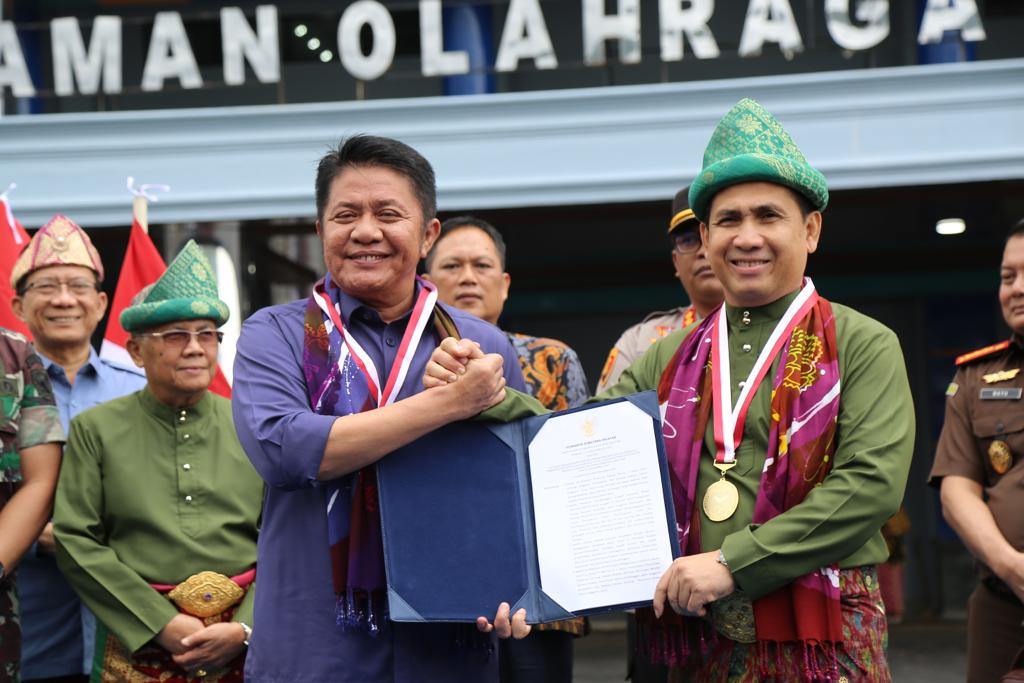 Diresmikan Taman Olahraga dengan Bangunan Terbesar Berbentuk Tanjak di Lubuklinggau 