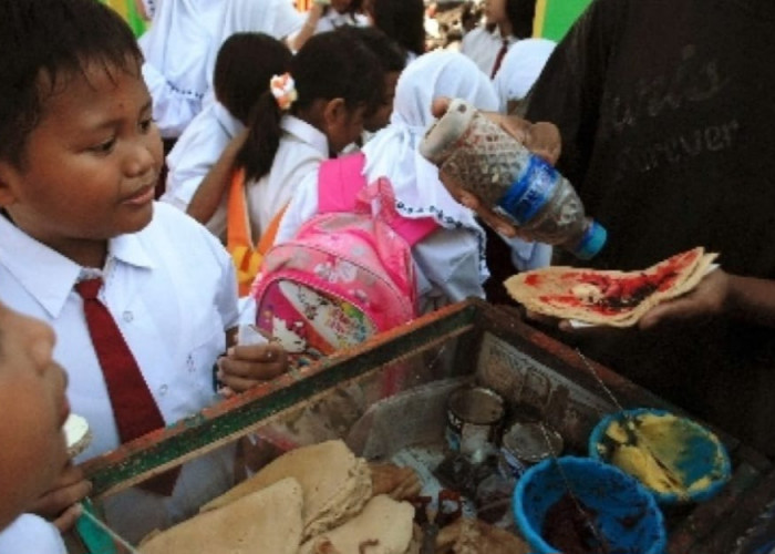 Perlu Diawasi, Ini Zat Berbahaya yang Sering Terkandung Pada Jajanan Anak Sekolah 