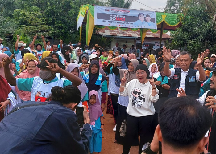 Nginap di Lalan, Pagi-pagi Lucianty Dikerumuni Warga, Jalan Sehat Sambil Serap Aspirasi Warga