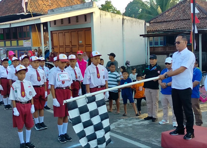 Lomba Gerak Jalan HUT RI ke-79 di Kecamatan Sanga Desa Berlangsung Meriah