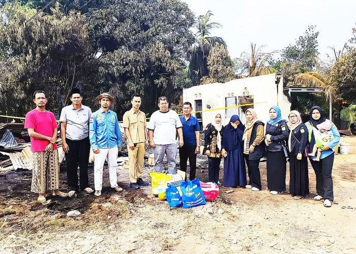 Rumah Rusmanto Ludes Terbakar, Gotong Royong Warga dan Bantuan Kecamatan Mengalir