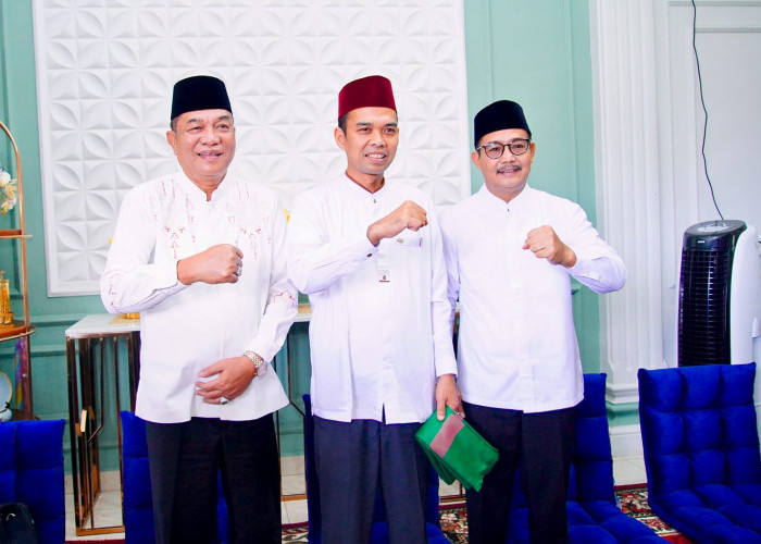 Peresmian Pondok Pesantren Al-Ma’arif, Masyarakat Muba Sambut Antusias Kehadiran Bupati dan Ustadz Abdul Somad