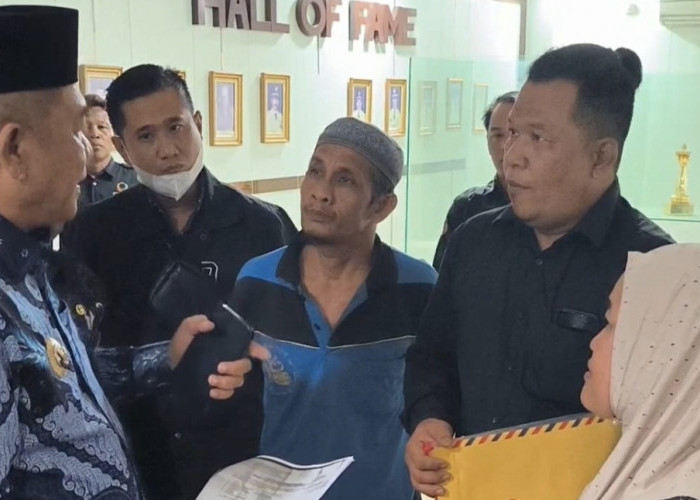 Tangis Haru Orang Tua Icha, Gadis 18 Tahun Asal Muba Hilang Misterius 3 Bulan, Bupati Janjikan Langkah Cepat!