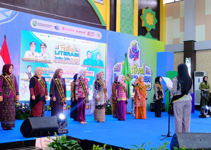 Dikukuhkan Gubernur Herman Deru, Hj Patimah Toha Resmi Jadi Bunda Literasi Muba 2025-2030