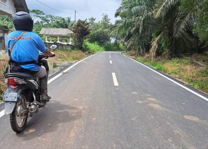 Jalan Penghubung Desa Sumber Rejeki menuju Sukadamai Baru Sungai Lilin Mulus