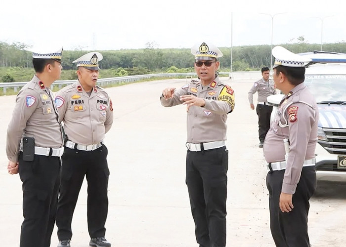 Bakal Dibuka Sebagai Jalur Alternatif Arus Mudik, Satlantas Polres Banyuasin Tinjau Tol Palembang - Betung