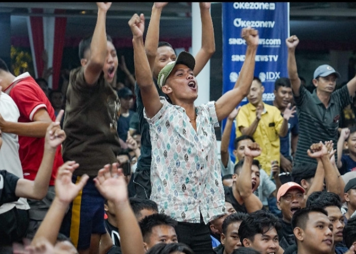 Pj Bupati Sandi Fahlepi dan Ribuan Warga Muba Nobar Timnas U-23, Tetap Bangga dengan Timnas Indonesia