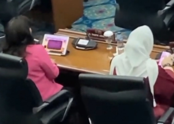 Heboh Kabar Diduga Bermain Judi Mirip Slot Saat Rapat Paripurna, Ini Bantahan Anggota DPRD DKI Jakarta