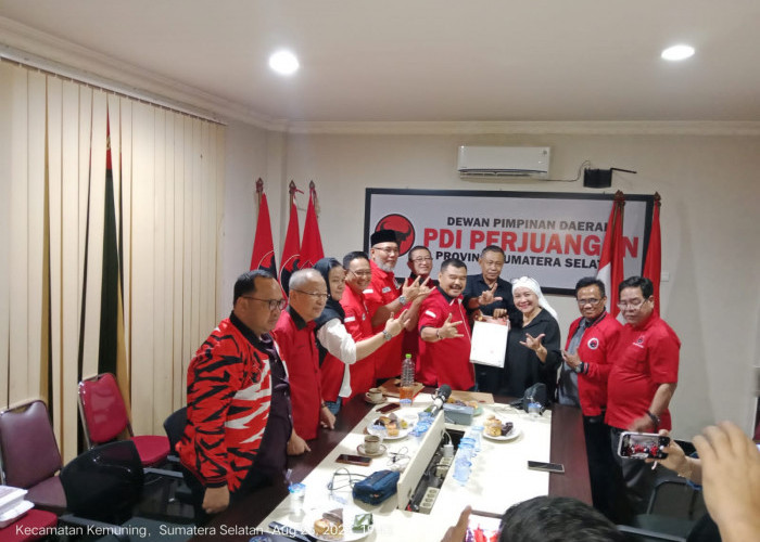 PDIP Serahkan Form B-1.KWK untuk Lucianty-Syaparuddin sebagai Bacalon Bupati dan Wakil Bupati Muba