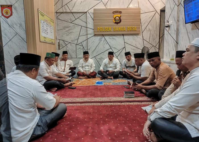 Awali Tahun 2024, Polsek Sanga Desa Gelar Yasinan dan Doa Bersama