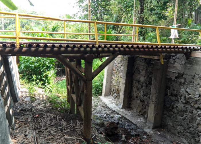 Gunakan Dana Desa, Pemdes Bumi Kencana Bangun 3 Unit Sumur Bor dan Juga Turap Jembatan