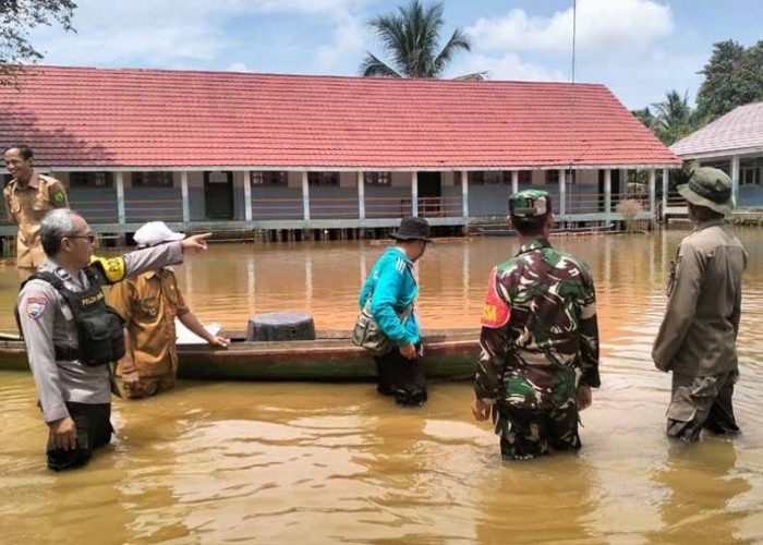 Hampir Sepekan, Desa Ulak Embacang Sanga Desa Terendam Banjir, Siswa Masih Diliburkan