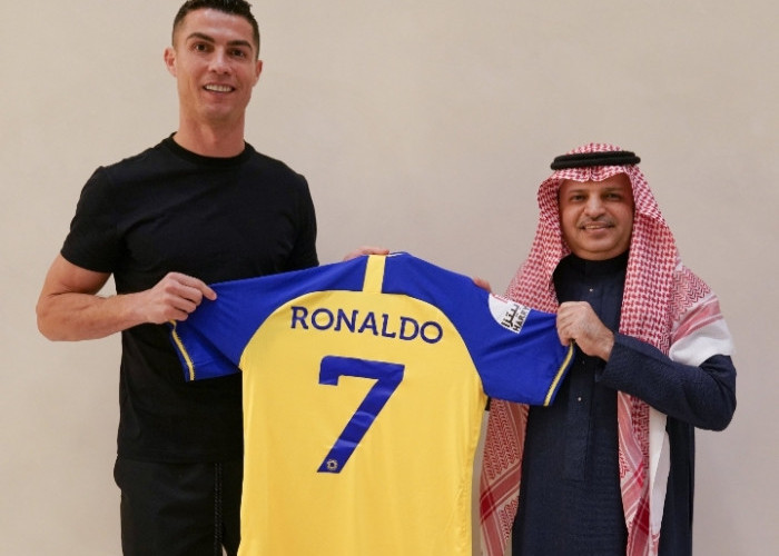 Cristiano Ronaldo Resmi Gabung Klub Sepakbola Arab Al-Nassr, Gajinya Bikin Ngiler