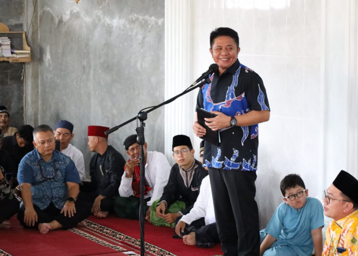 Safari Jum'at di Masjid At Taqwa Tegal Binangun, Herman Deru Pantau Kondisi Warga Sekitar 