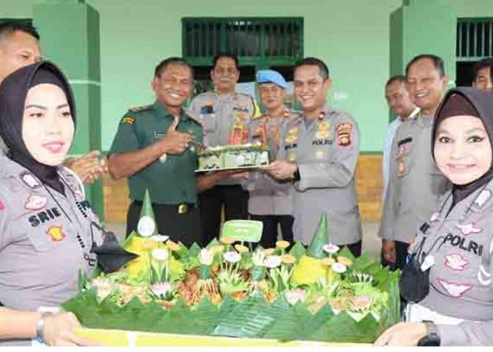 Pejabat Utama Personil Polres Kunjungi Kodim 0401/Muba, Ucapkan Selamat HUT TNI