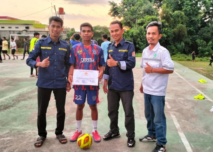 KT dan Pemdes Toman Gelar Laga Persahabatan Futsal, Pupuk Kebersamaan dengan Olahraga