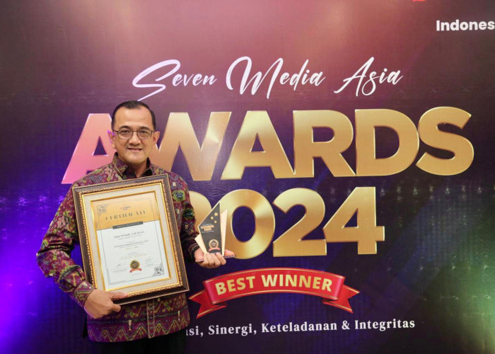 Pj Gubernur Sumsel Terima Penghargaan Seven Media Award 2024, Kategori Pemimpin Inspiratif Terbaik Indonesia