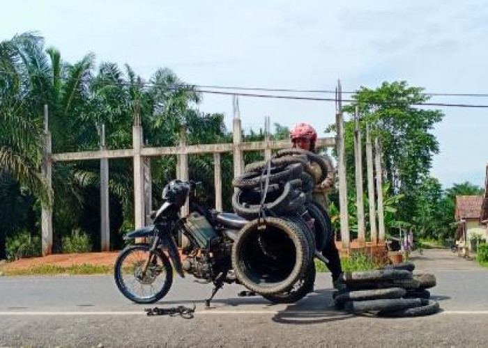 Usaha Ban Sepeda Motor Bekas, Raup Omset Jutaan Rupiah 