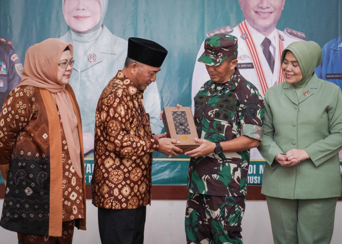 Pangdam II / Sriwijaya Mayjen TNI Yanuar Adil Tekankan TNI Jaga Netralitas