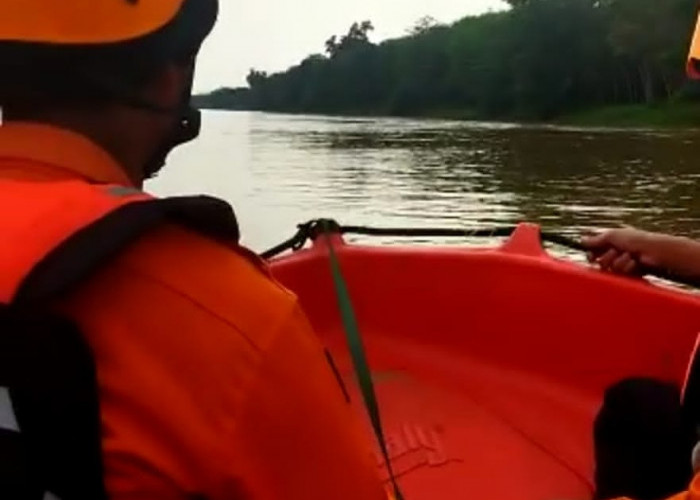 Cari Kayu Bakar Pakai Perahu, Warga Rako Dikabarkan Tenggelam 