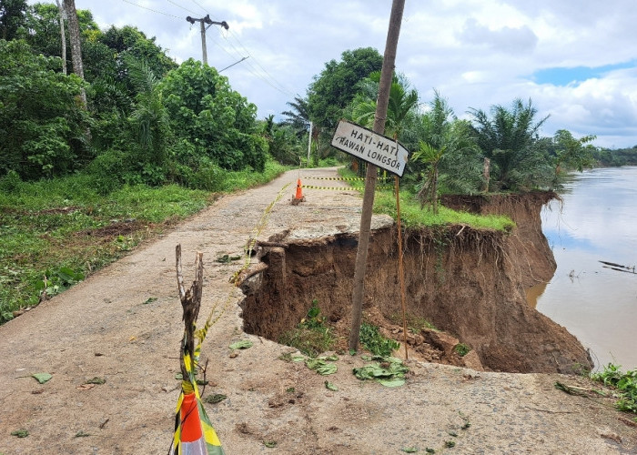 Kondisi Terkini Longsor Jalan Penghubung di Desa Karang Ringin Lawang Wetan, Warga Terpaksa Lewat Jalan Lain