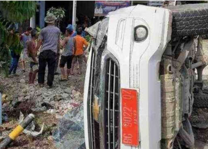 Hendak Rujuk Pasien, Mobil Ambulance Puskesmas Kecelakaan, Penumpang Berumur 109 Tahun Meninggal