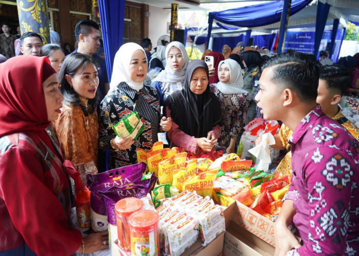 Feby Deru Buka Kriya Sriwijaya Ramadhan Sale dan Operasi Pasar Ramadhan 2025