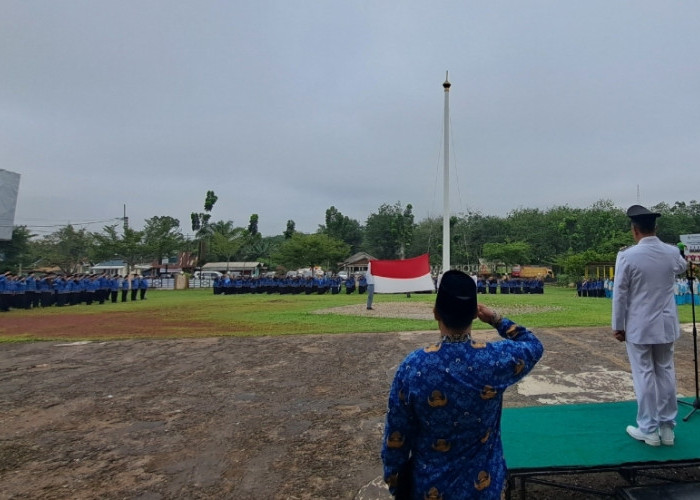 Peringati Hari Pahlawan, Pemerintah Kecamatan Sungai Lilin Gelar Upacara Bendera